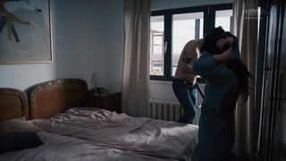 Elena Popa - Autoportretul Unei Fete Cuminti (2015) actress nude video