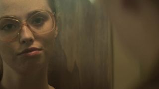 Freya_Mavor_-_The_Lady_in_the_Car_with_Glasses_and_a_Gun (2015)