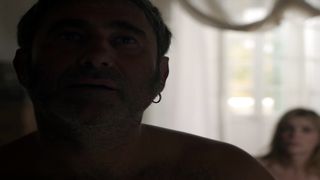 Isabelle Carre, Karin Viard - Vingt et une nuits avec Pattie (2015) actress hot scene