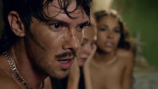 Jessica_Parker_Kennedy__Clara_Paget_-_Black_Sails_s02e05 (2015)