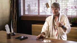 Leslie_Bibb_-_Salem_Rogers_s01e01 (2015)