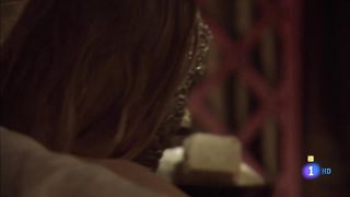 Lina Gorbaneva - Aguila Roja s07e01 (2015) actress nude scene