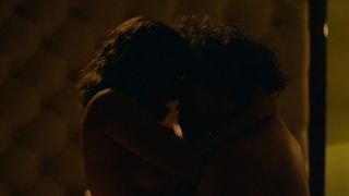 Paulina_Gaitan_-_Narcos_s01e05-08 (2015)
