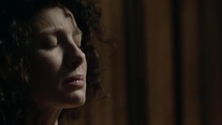 Caitriona Balfe – Outlander s01e08 (2014) celebrity naked