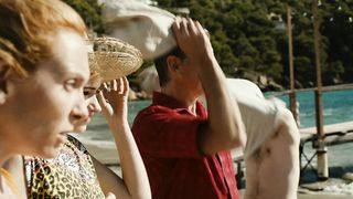 Imogen_Poots_-_A_Long_Way_Down (2014)