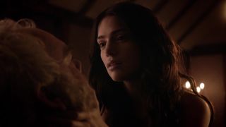 Janet Montgomery, Azure Parsons - Salem s01e01 (2014) actress naked