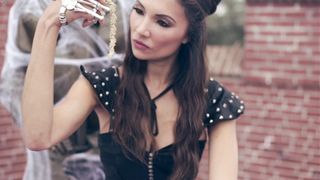 Jenny_Allford__Raven_Lexy_-_Sleeping_Beauty (2014)