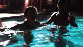 Josephine_Decker__Jennymarie_Jemison_-_Loves_Her_Gun (2014)