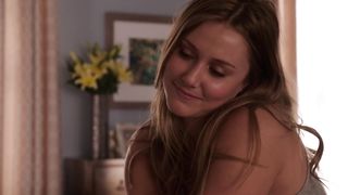 Julianna Guill naked - Girlfriends_Guide_to_Divorce_s01e02 (2014)