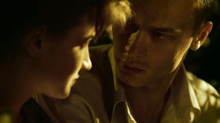 Mariya Poezzhaeva - Motylki s01e03 (2014) celeb topless scenes