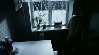 Mariya Poezzhaeva - Motylki s01e03 (2014) celeb topless scenes