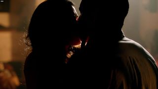 Natalie_Martinez_-_Matador_s01e05 (2014)