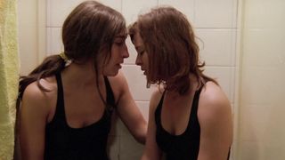 Sofia Del Tuffo, Luana Casavalle, Leticia Machalski - Se! (2014) celeb hot scene