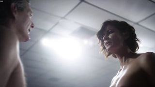 Winter_Ave_Zoli__Maria_Rogers_-_Cat_Run_2 (2014)