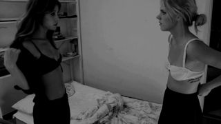 Alma A. Santiago, Johanna Wikerman - Tilbakavägen Blir Svarare (2014) celebrity hot scene