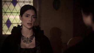 Azure_Parsons__Janet_Montgomery_-_Salem_s01e02 (2014)