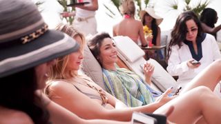 Beau_Garrett__Necar_Zadegan_-_Girlfriends__Guide_to_Divorce_s01e01-07 (2014)