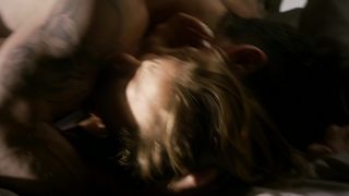 Joanna_Going__Kiele_Sanchez_-_Kingdom_s01e06 (2014)