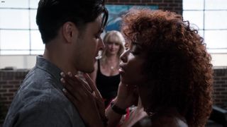 Kamille_Leai_-_Satisfaction_s01e05-06 (2014)