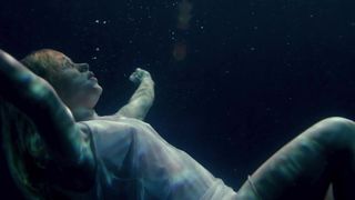 Lilly-Fleur_Pointeaux__Gala_Besson_-_Horsehead (2014)