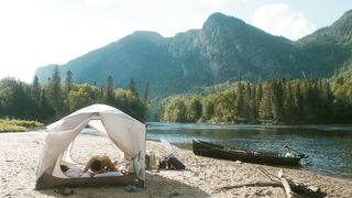 Melanie_Thierry_-_Le_regne_de_la_beaute (2014)