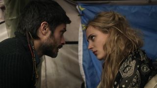 Nora Arnezeder, Lola Kirke - Mozart in the Jungle s01e09 (2014) celebrity sexy