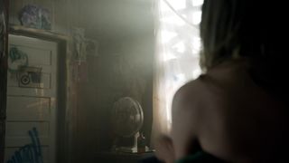 Yana Gold (Yana Guitberg) - Bitten s01e01 (2014) celebrity sexy video